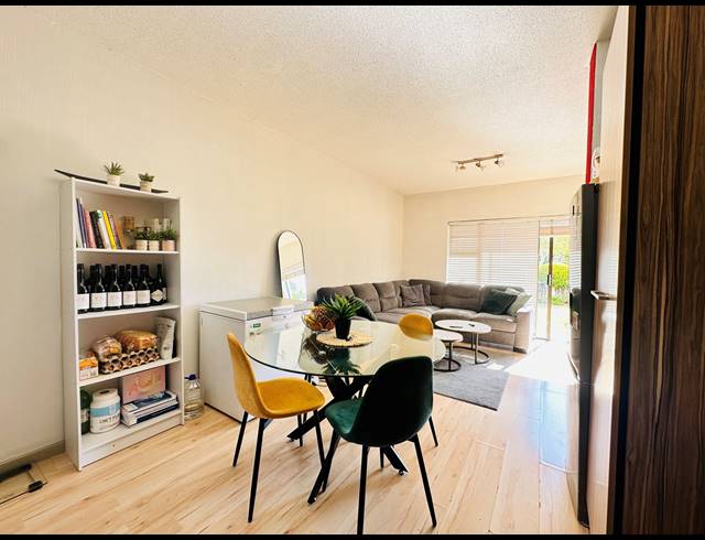 2 BEDROOM APARTMENT TO LET IN FOURWAYS